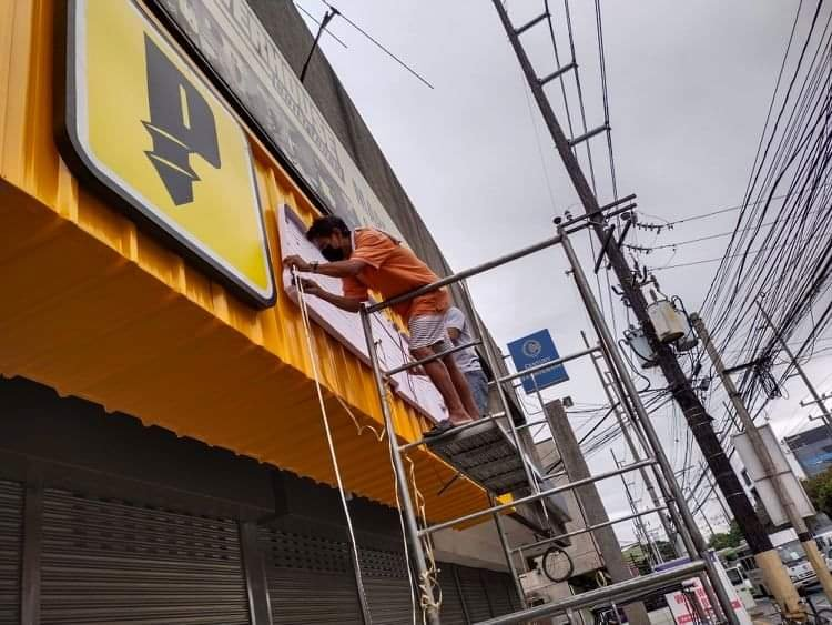 Billboards That Last: Prints, Frames, and Weatherproofing